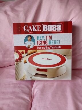Cake Boss Cake Decorating Turntable Elevated Rotating Stand Dessert Wilton NIB